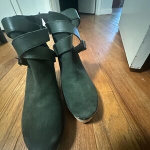 Stylish Hunter Green Ankle Boots
